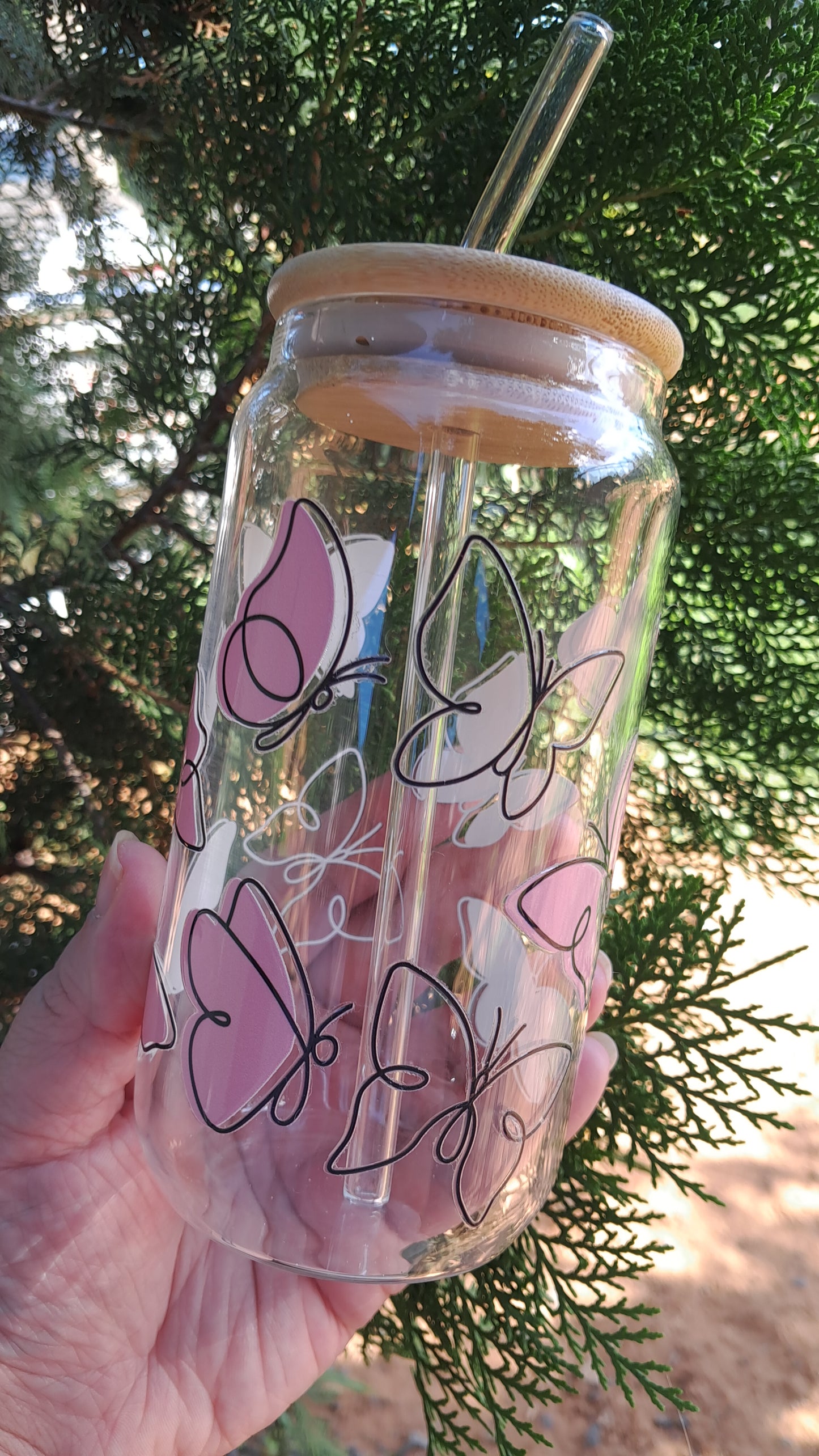 Vaso Mariposas Rosas Líneas.